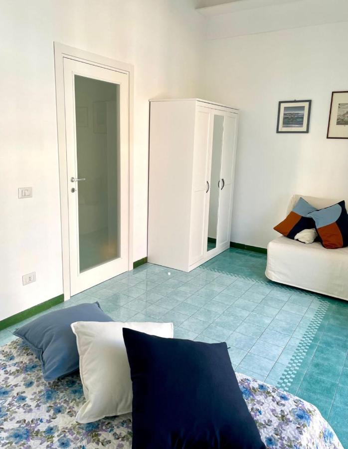 Il Balcone Sulla Piazza Vila Torre Annunziata Exterior foto